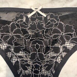 NWT - Dream Angels Thong - Black Lace with Bow Detail